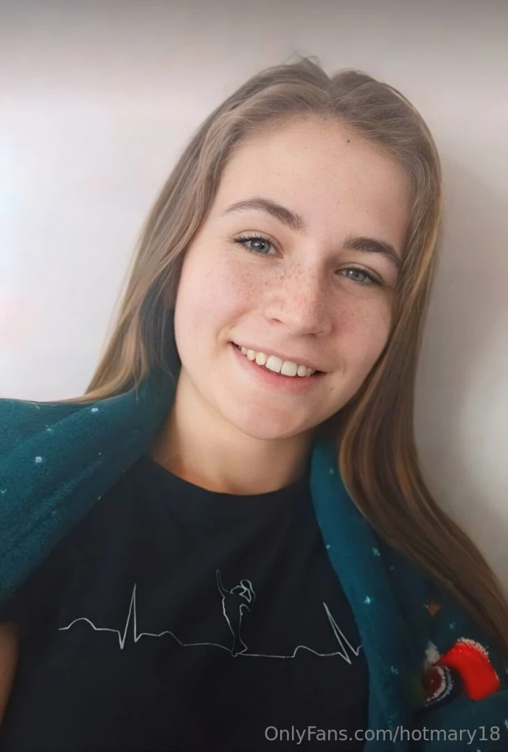 Honeyfoxvip is wet right now busty babe honeyfoxvip honeyfoxvip loves part 23 