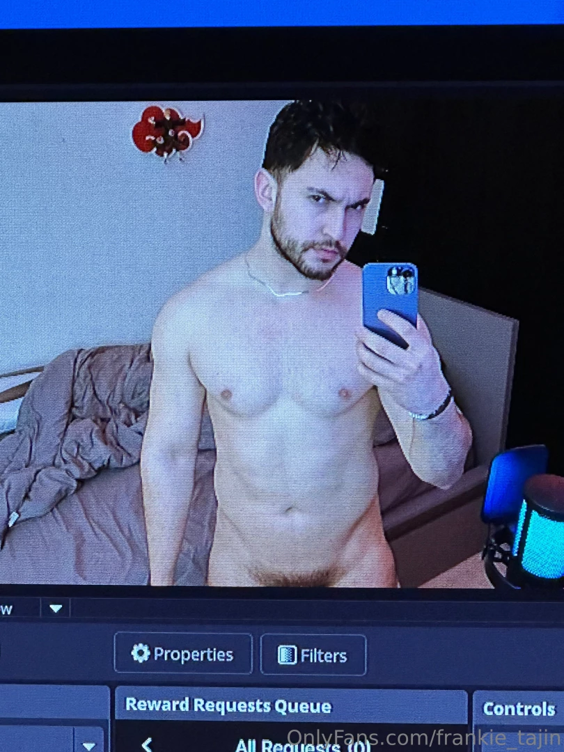 What i look like on my computer screen after showering nice and clean 