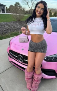 First 50 people to add tinderfreak19 get a free orgy video and a free part 15