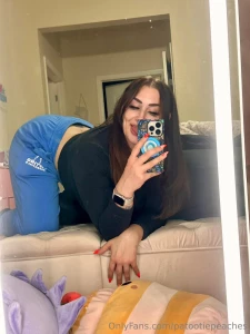 I got a big curvy ass do you think you can handle it