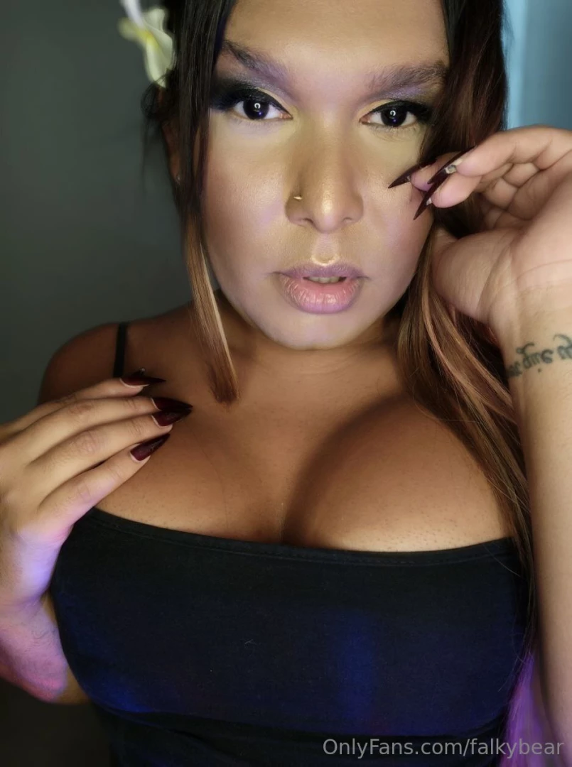 Hello baby follow my super hot friend she is venezuelan and she is a part 79 