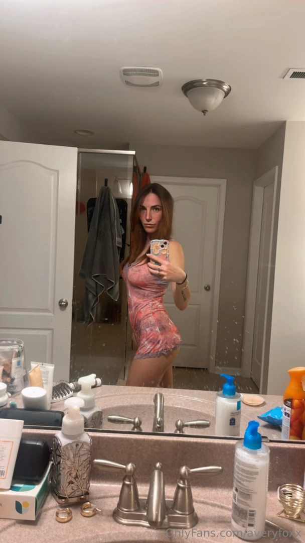 What s the first thing that pops into your mind when you look at me part 1 