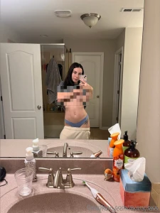 Get yourself a girl that sends you a pic like this part 4