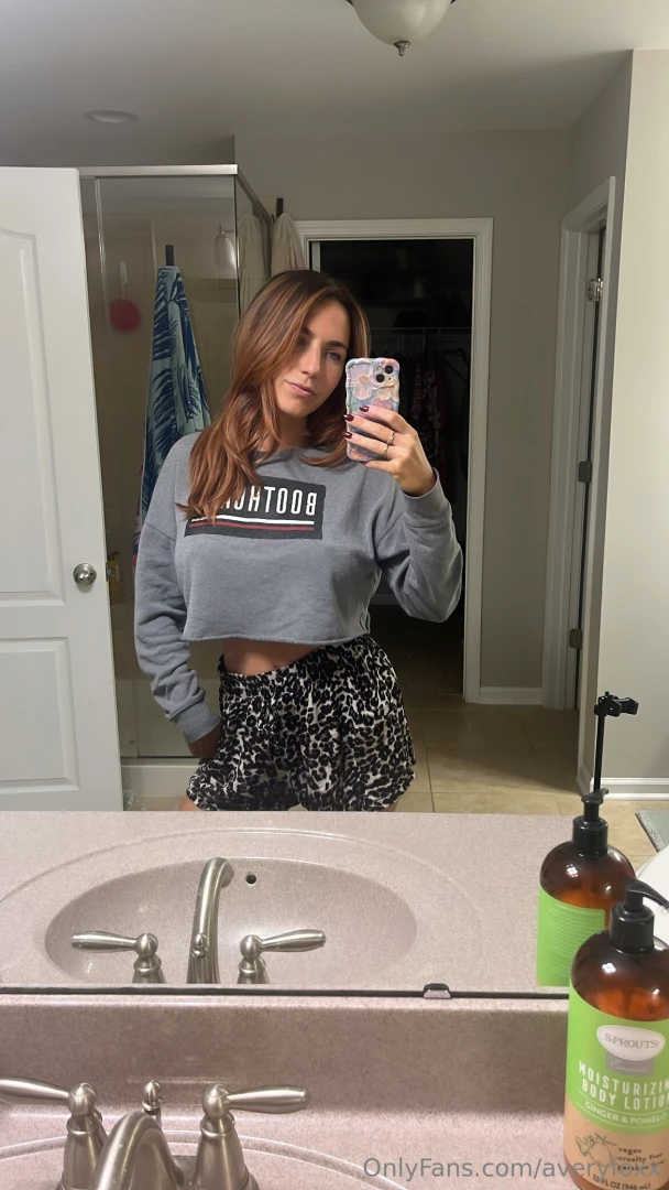 Catch me on live tonight at 8 30pm et you don t want to miss out on 