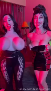 Guess who i m gonna collaborate with in november i am so excited we