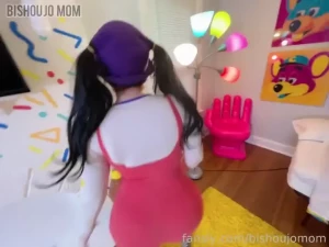 First look at my loonette the clown milf video would you cum on her