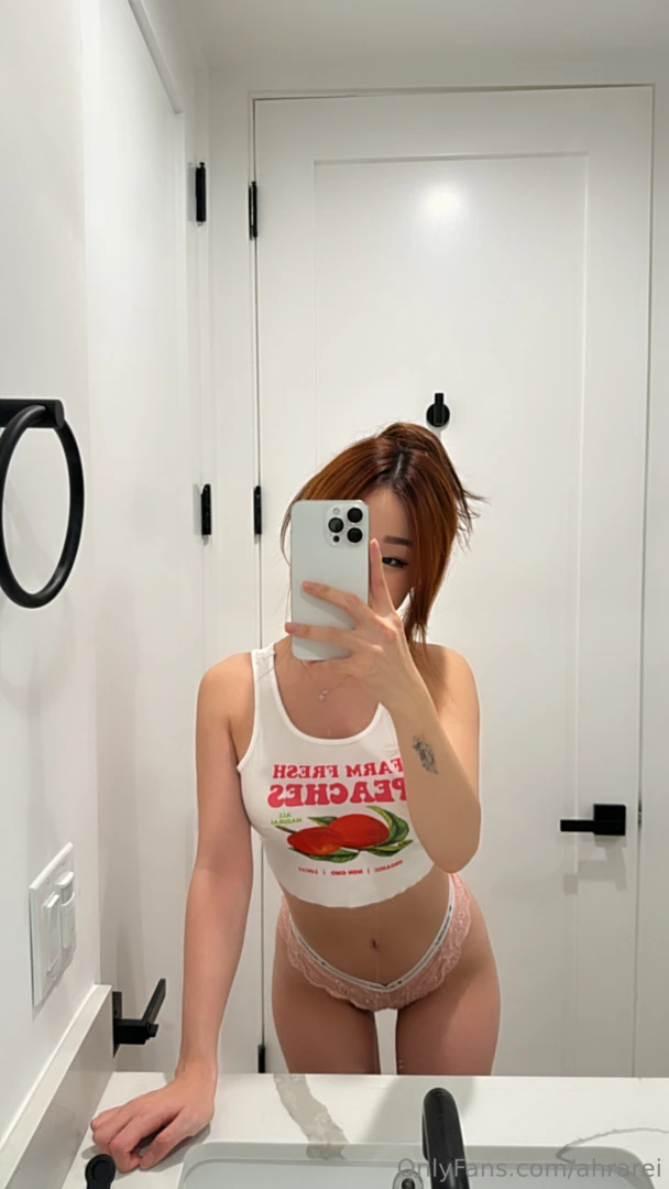 Feeling cute might delete later or not part 8 