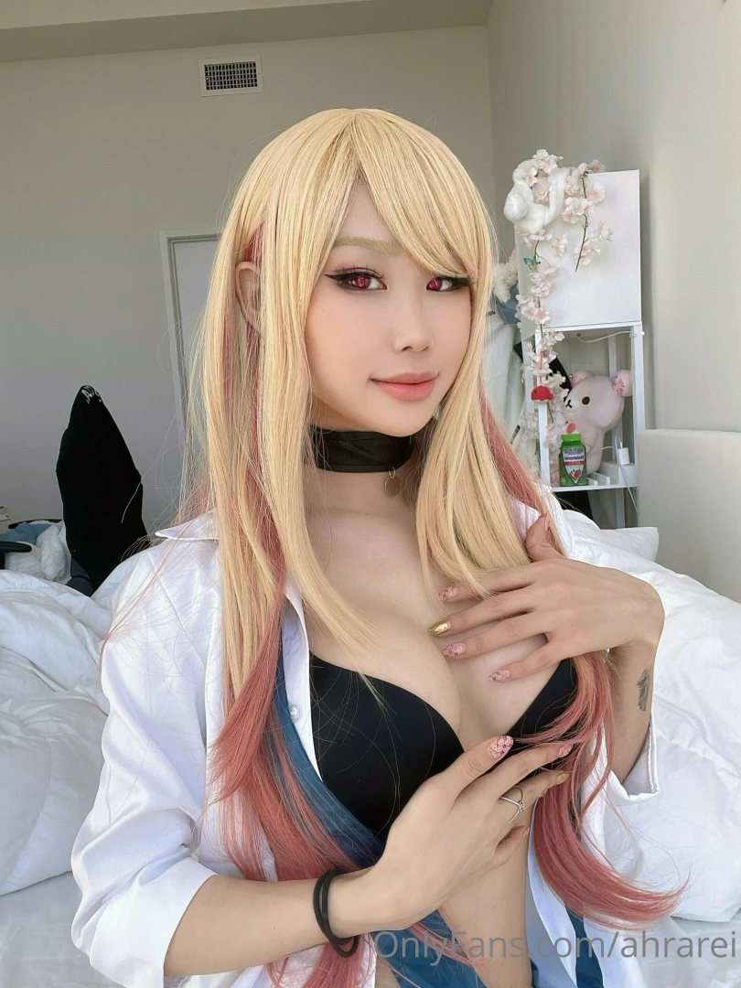 Halloween is over but it s still cosplay season 