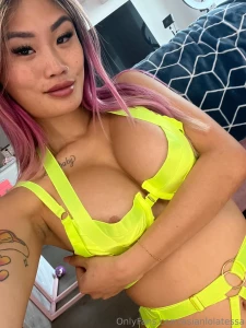 Online and trying to make you cum dm me and let me attempt part 5