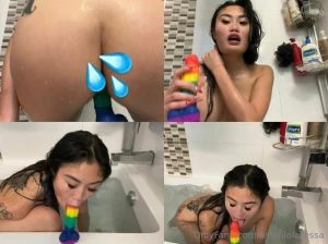 I get horny while taking a bath and start thinking of my classmate