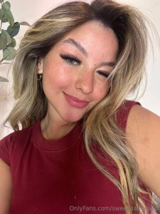 Soft lighting soft lips soft skin now all i need is some hard part 1