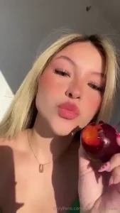 You see apple i see a pie in my future sending y all a bushel of love