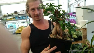 Aye girl you want some of this diiiiick