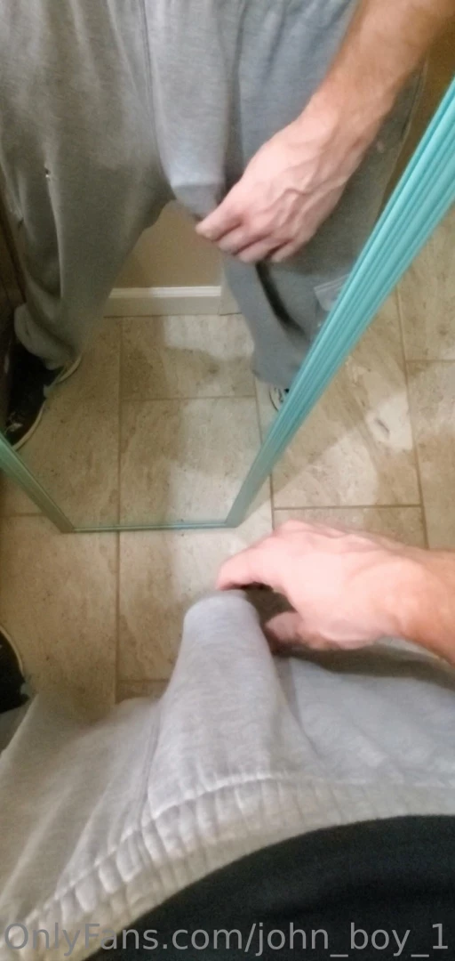 It s gray sweatpants season i got that mf donkey leg on the loose don 