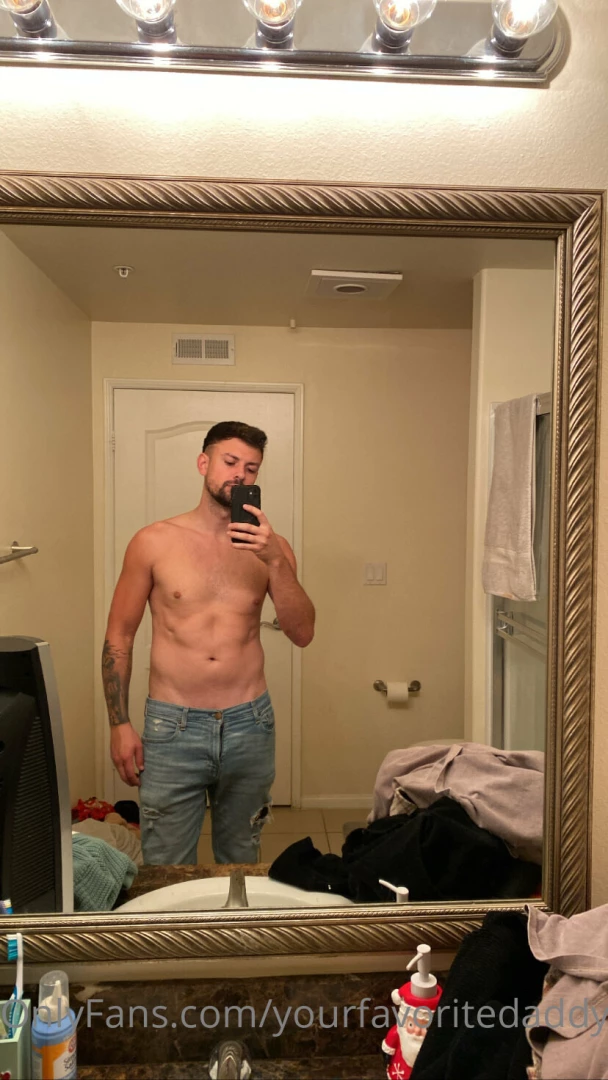 Jeans or no jeans 