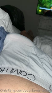 Just here flexing my white underwear lol