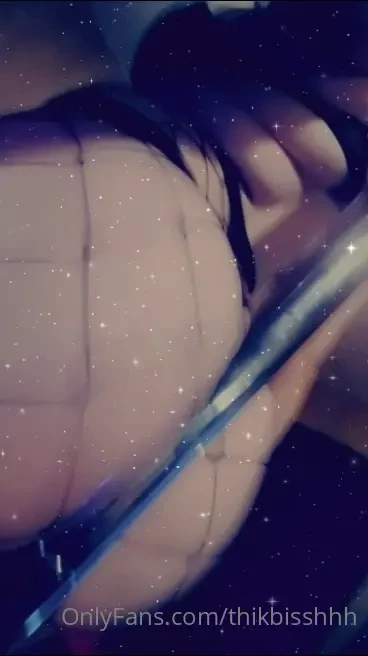 Nice little twerk to make ya smile 