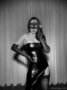 Noir vibes glamorous curves and sensual moments waiting for those who