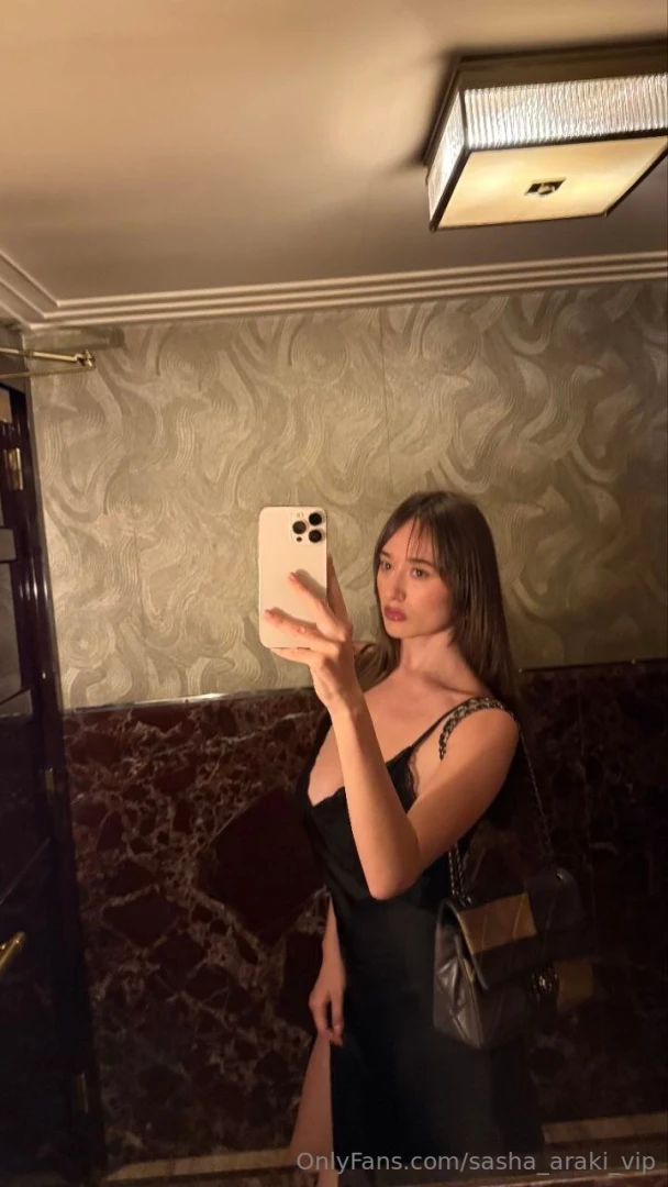 I got ready to meet up with friends and felt like a million bucks 