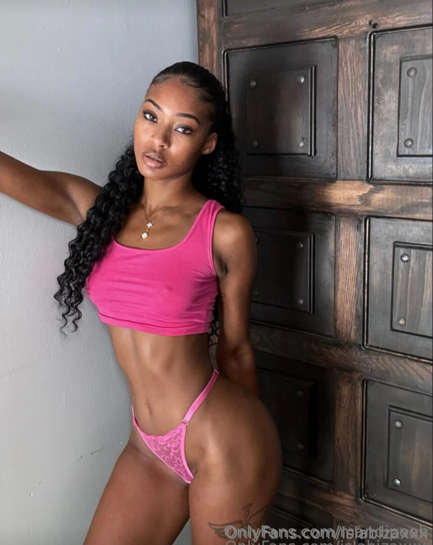 On live right now beautiful ebony model islabizaxxx is online first part 1 