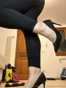 Today in heels why don t you kneelt in front of me _____ oggi con i