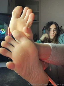 Ideal day me playing on the pc and you in the meantime dedicate part 10