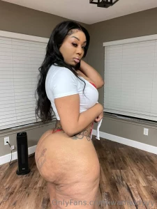 For only 1 fan grab it now tip 15 and send the emoji of your choice