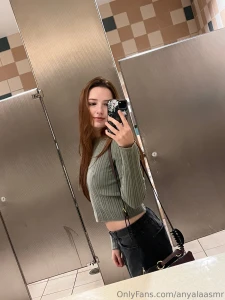 Tip 5 for photos of me in my underwear in the dressing room at the part 1