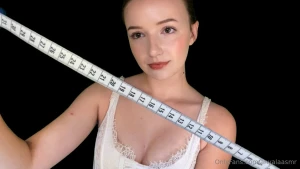 Hey y all message me or comment below your name and favorite asmr