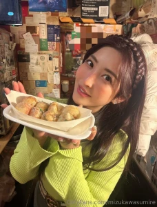 Is it time to bake something delicious share it with you