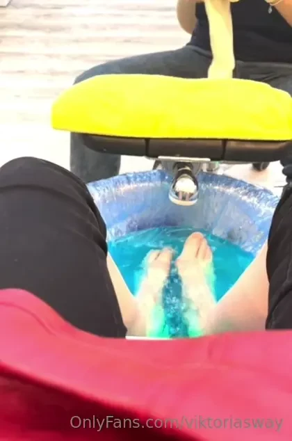 My feet were made to be worshipped 