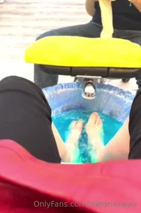 My feet were made to be worshipped