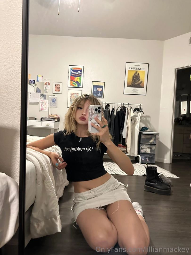 I used my 8 inch dildo for the first time i could barely fit it all in part 2 