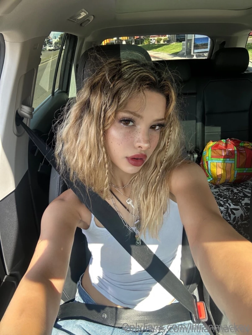 Naughtiest solo i used my biggest toy in this one 