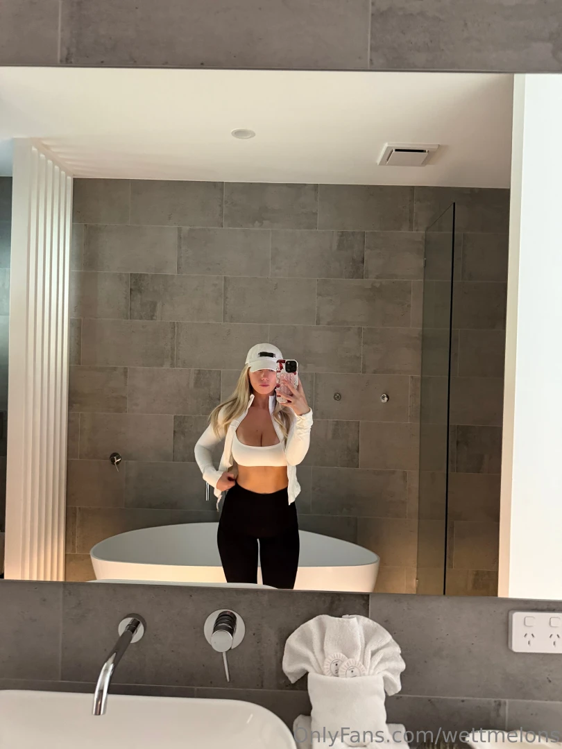 What do you think of my outfit for today i m thinking it doesn t show 