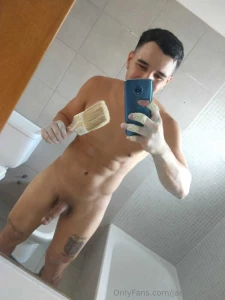 Que excitante quien necesita que le pinte toda la casita