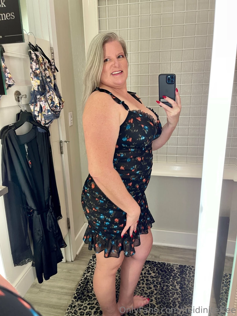 Fitting rooms are fun 