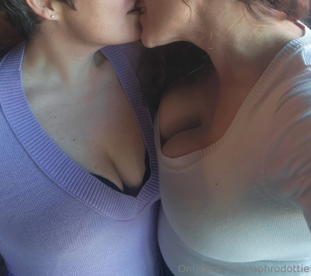 So if you wanna see more of me and quietsexycool tip the post 