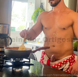 Algum pedido especial o que voc quer comer any special requests what