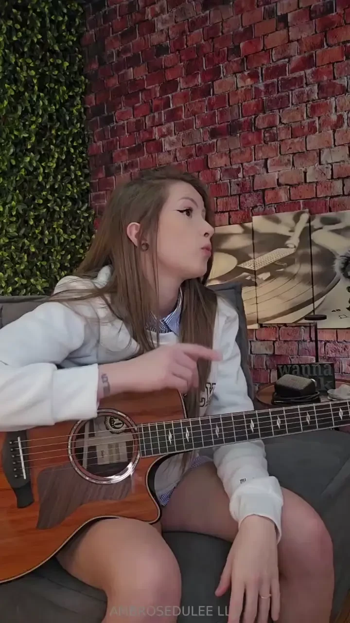 Fiddle flick clit amp fuck the knee ppv to follow 