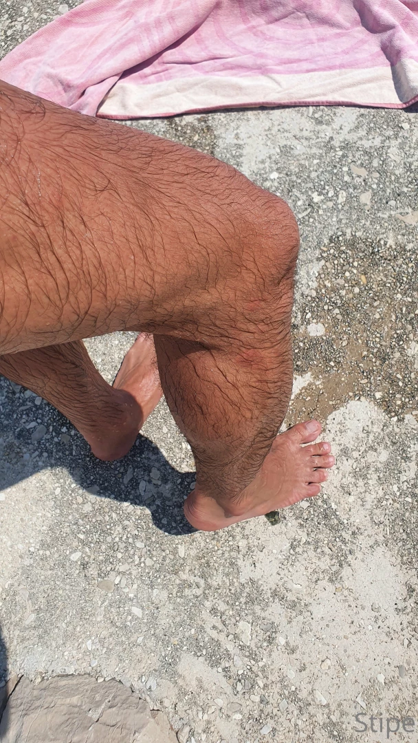 I thought i knew how to drive an e-scooter btw i hope you like my 