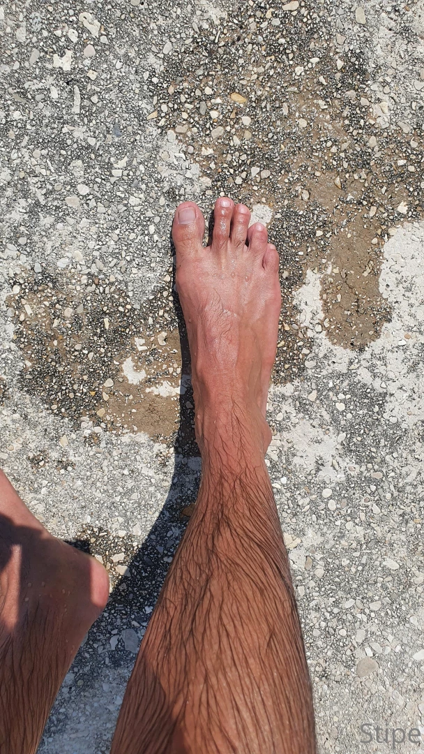 I thought i knew how to drive an e-scooter btw i hope you like my part 2 