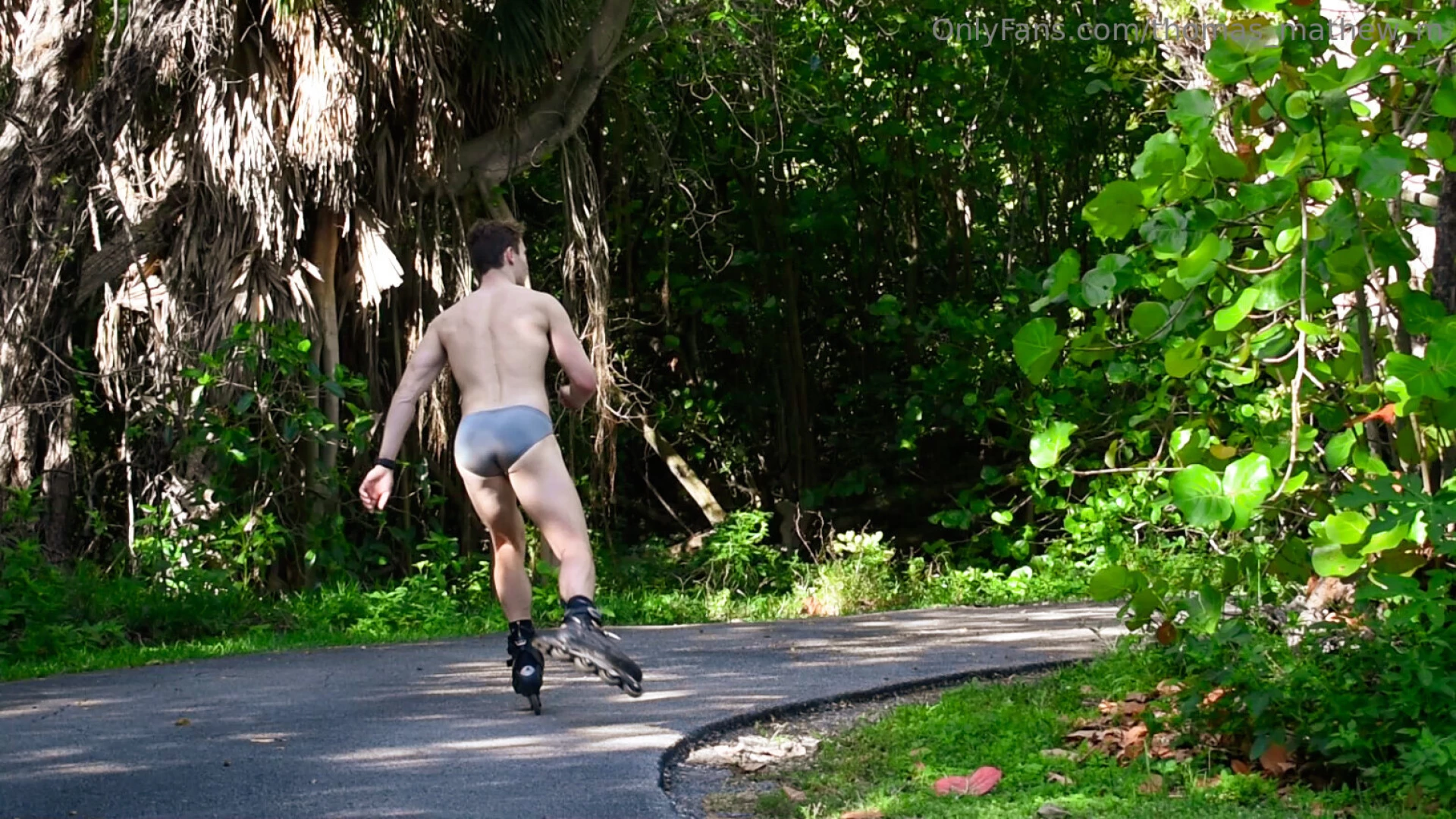 Should i do another speedo rollerblading video 