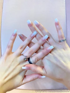 Teehee i got a little manicure and pedicure today 3 here are da nails