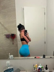 Surprise i am going live on here today at 4pm pst in a little less