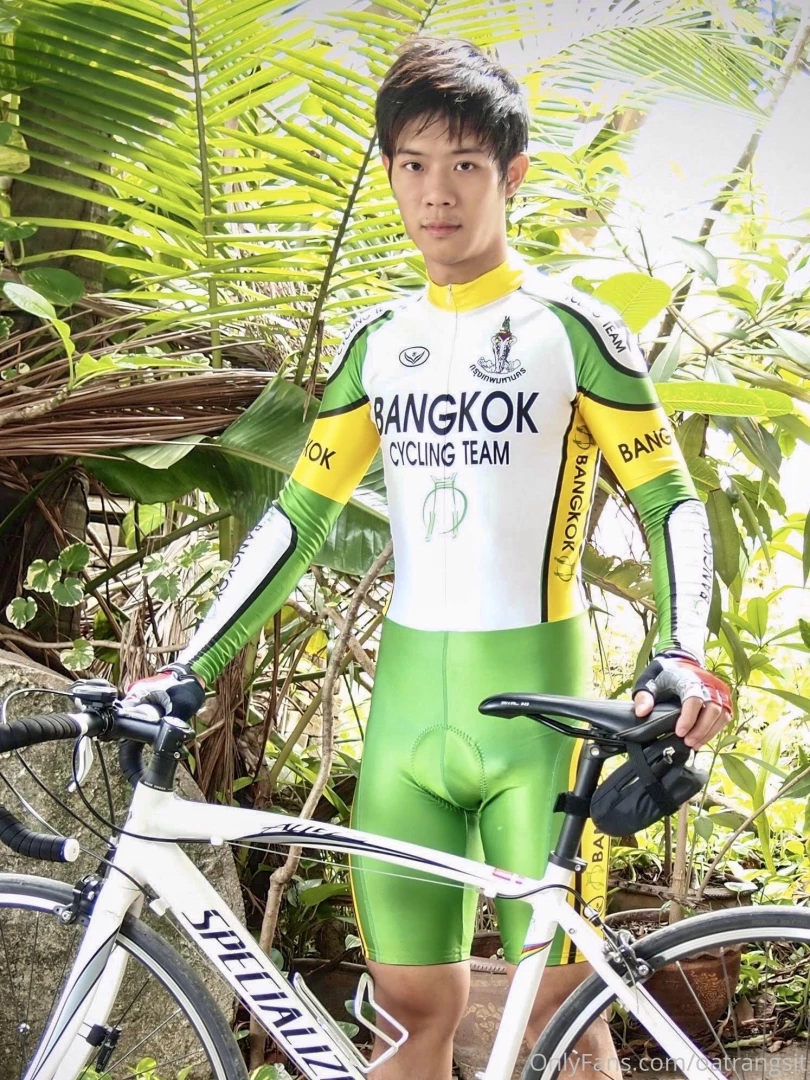 Fun bike in the woods part 1 