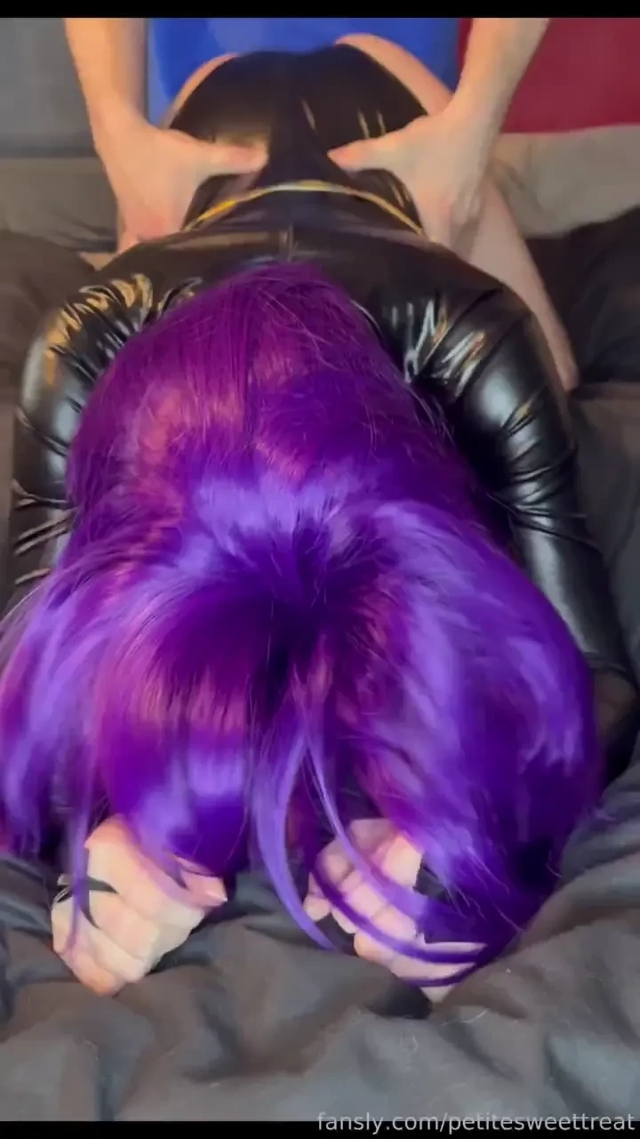 Raven from dc teen titans is this week s cosplay thighjob enjoy the part 1 