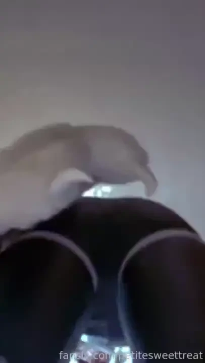 Thank you to robertlovesart on twitter x for the lovely cosplay neve 