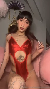 Something about the color red just makes the tip of my dick looks so