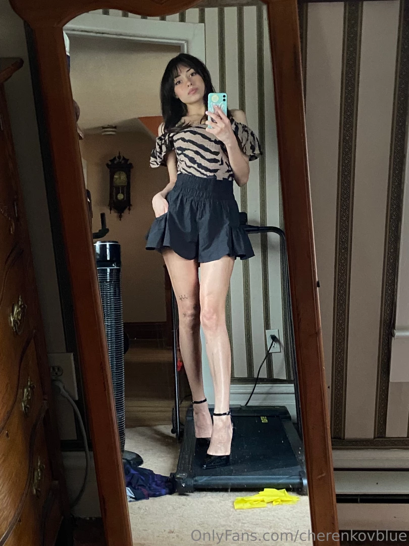 Like mah outfit also yes that is my car 